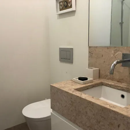 Mouraria Apto Apartman *